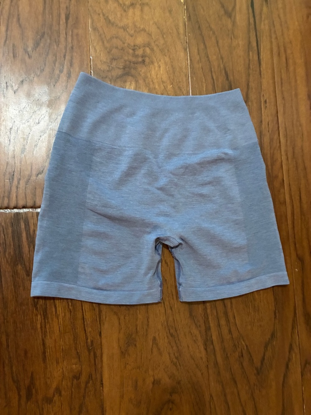 Alphalete Amplify Short 4.5 Light Denim Women's Butt Scrunch Size S/M Seamless